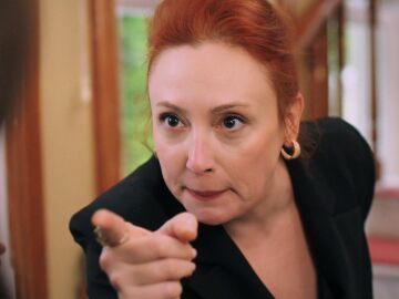 "&iexcl;Traidora!": İfakat pierde el control, agrede a Suna e intenta echarla de la mansi&oacute;n 