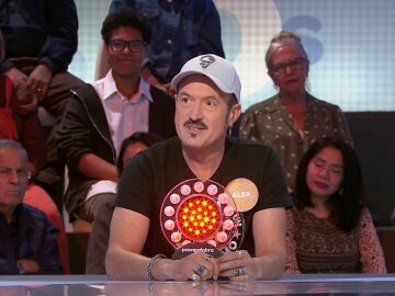 Los problemas crecen para Álex O’Dogherty en La Pista: ¡derrotado por ‘Las chicas de oro’!
