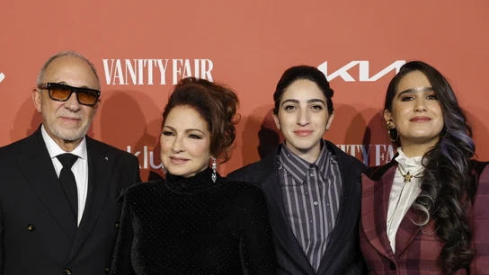 Gloria Estefan, su marido Emilio, su hija Emily y su novia, Gemeny Hernández Gloria Estefan, su marido Emilio, su hija Emily y su novia, Gemeny Hernández