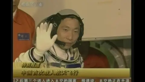 Yang Liwei, primer astronauta chino Efemérides de hoy 15 de octubre de 2025: Yang Liwei, primer astronauta chino