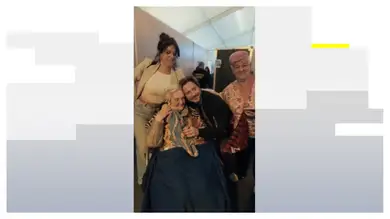 La emoción de Conchita, de 99 años, al conocer a su ídolo Manuel Carrasco: La emoción de Conchita, de 99 años, al conocer a su ídolo Manuel Carrasco: