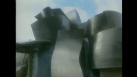 Efemérides de hoy 18 de octubre de 2025: Inauguración del Museo Guggenheim Bilbao Efemérides de hoy 18 de octubre de 2025: Inauguración del Museo Guggenheim Bilbao