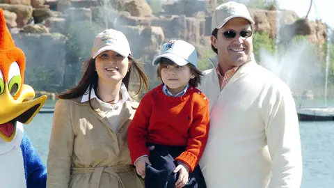 Chábeli Iglesias y Christian Altaba con su hijo Alejandro, en una foto de 2006 Chábeli Iglesias y Christian Altaba con su hijo Alejandro, en una foto de 2006