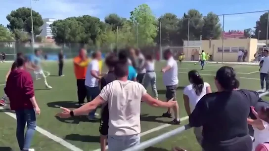 LaLiga y Puma, juntos para acabar con las peleas entre adultos: 'Aquí se juega a jugar' LaLiga y Puma, juntos para acabar con las peleas entre adultos: 'Aquí se juega a jugar'