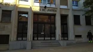 Diez años y medio de cárcel para el padre que maltrató a su bebé hasta provocarle una parálisis cerebral en Montblanc, Tarragona Diez años y medio de cárcel para el padre que maltrató a su bebé hasta provocarle una parálisis cerebral en Montblanc, Tarragona