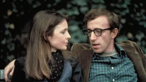 Diane Keaton y Woody Allen en Annie Hall Diane Keaton y Woody Allen en Annie Hall