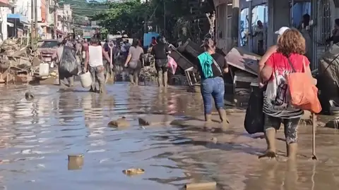 Aumentan a 47 el número de muertos por las lluvias torrenciales en México Aumentan a 47 el número de muertos por las lluvias torrenciales en México