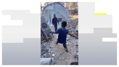 VÍDEO: Estalla un explosivo abandonado en Gaza mientras una familia buscaba entre los escombros de su vivienda
