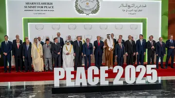 Imagen de los líderes internacionales en la cumbre de la paz Imagen de los líderes internacionales en la cumbre de la paz