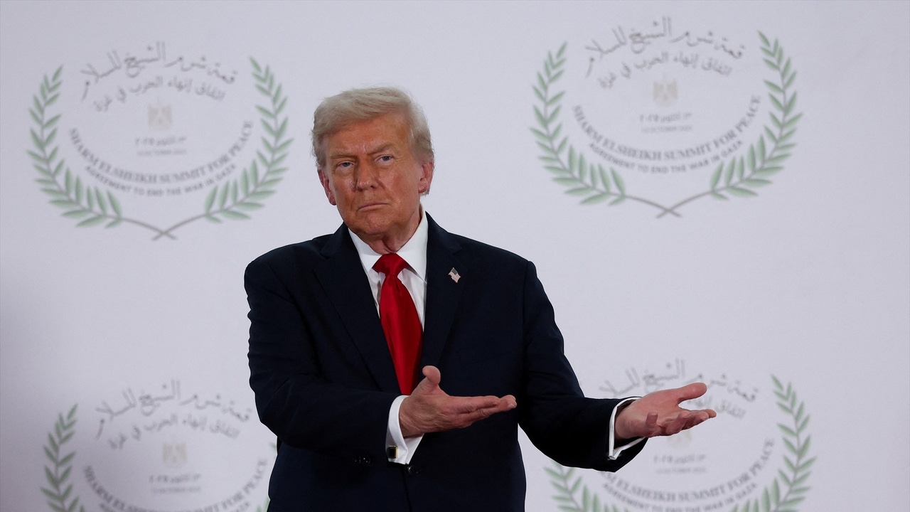 도널드 트럼프는 스페인이 국방비를 늘리지 않으면 “뺨을 때려야 한다”고 약속했다. 도널드 트럼프는 스페인이 국방비를 늘리지 않으면 “뺨을 때려야 한다”고 약속했다.