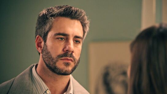 Andr&eacute;s le pide a Bego&ntilde;a que no se precipite en su decisi&oacute;n de casarse con Gabriel y ella le confiesa que...&iexcl;est&aacute; embarazada!
