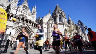 Imagen de una media marat&oacute;n en Londres en 2025