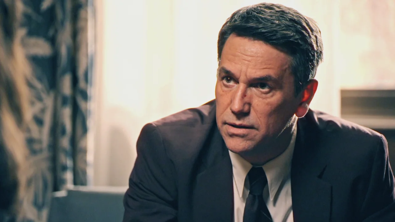 Gabriel le confiesa a María su plan para destruir para siempre Perfumerías De la Reina: “La caldera explotará”