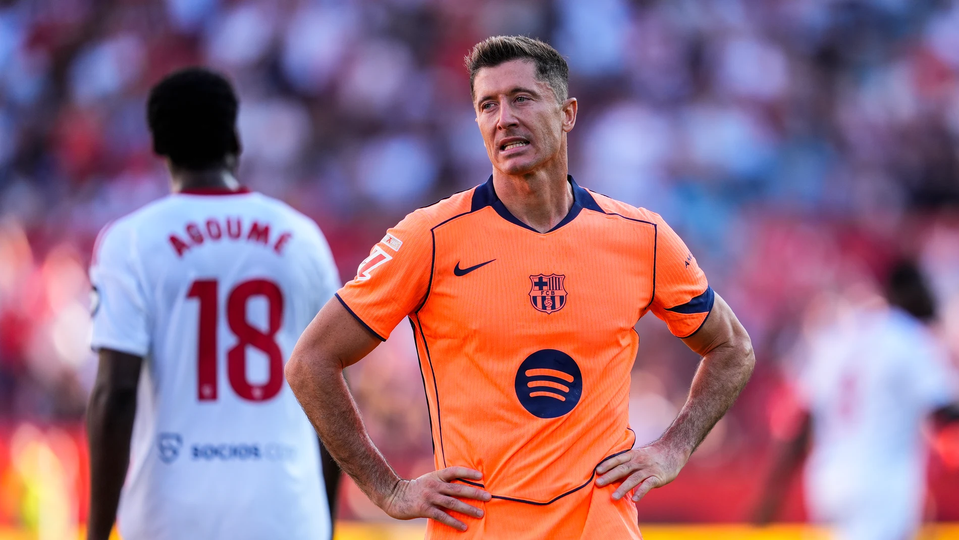 Lewandowski, en el partido ante el Sevilla en el Pizjuán Lewandowski, en el partido ante el Sevilla en el Pizjuán