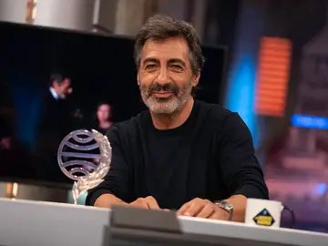 "Quería demostraros lo importantes que sois para mí": Juan del Val muestra su Premio Planeta en El Hormiguero "Quería demostraros lo importantes que sois para mí": Juan del Val muestra su Premio Planeta en El Hormiguero