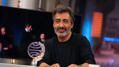 "Quería demostraros lo importantes que sois para mí": Juan del Val muestra su Premio Planeta en El Hormiguero "Quería demostraros lo importantes que sois para mí": Juan del Val muestra su Premio Planeta en El Hormiguero