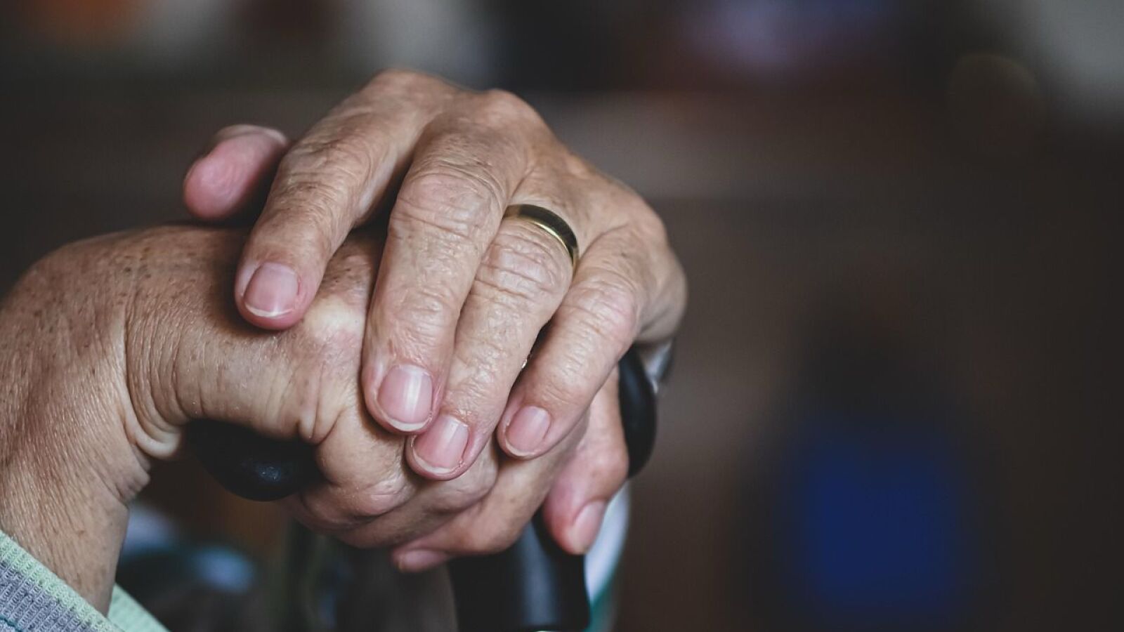 Galicia refuerza el control sobre las viviendas comunitarias de mayores tras cerrar un nuevo centro en Ourense