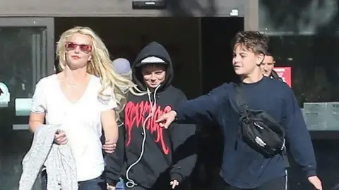 Britney Spears con sus dos hijos en 2018 Britney Spears con sus dos hijos en 2018