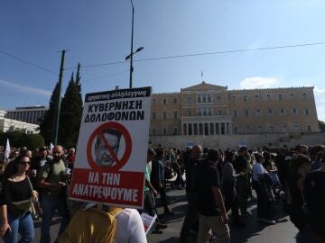 Protestas en el centro de Grecia contra la reforma laboral propuesta por el Gobierno