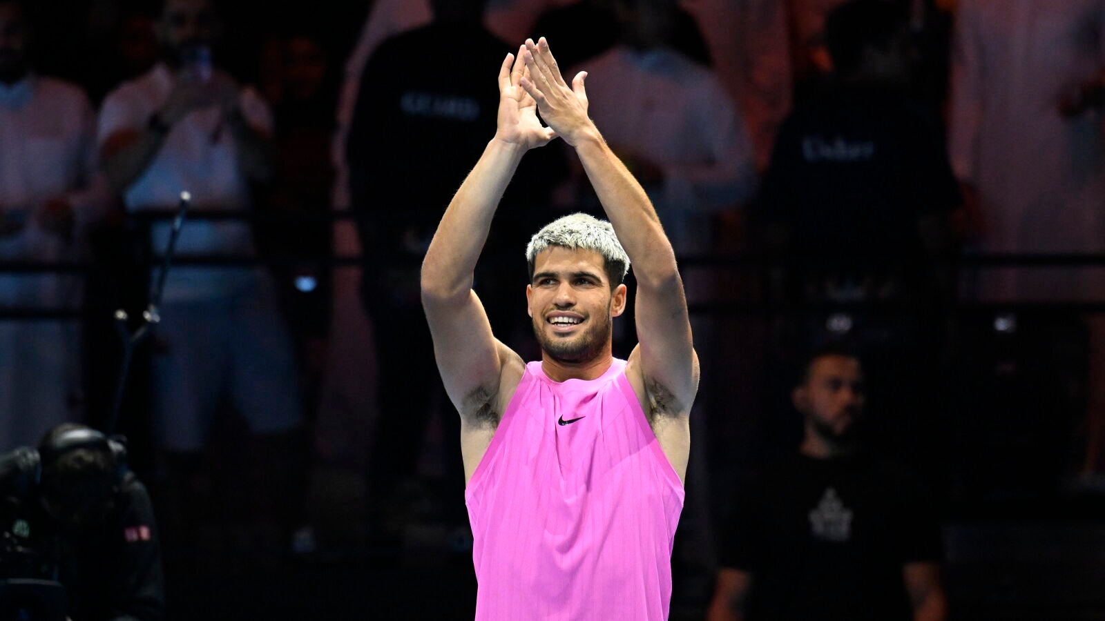 Alcaraz vuelve a lo grande ante Fritz y jugará de nuevo la final del Six Kings Slam... ante Sinner (6-4 y 6-2)