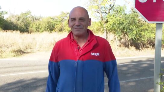 Un repartidor salva la vida de un conductor que estaba convulsionando