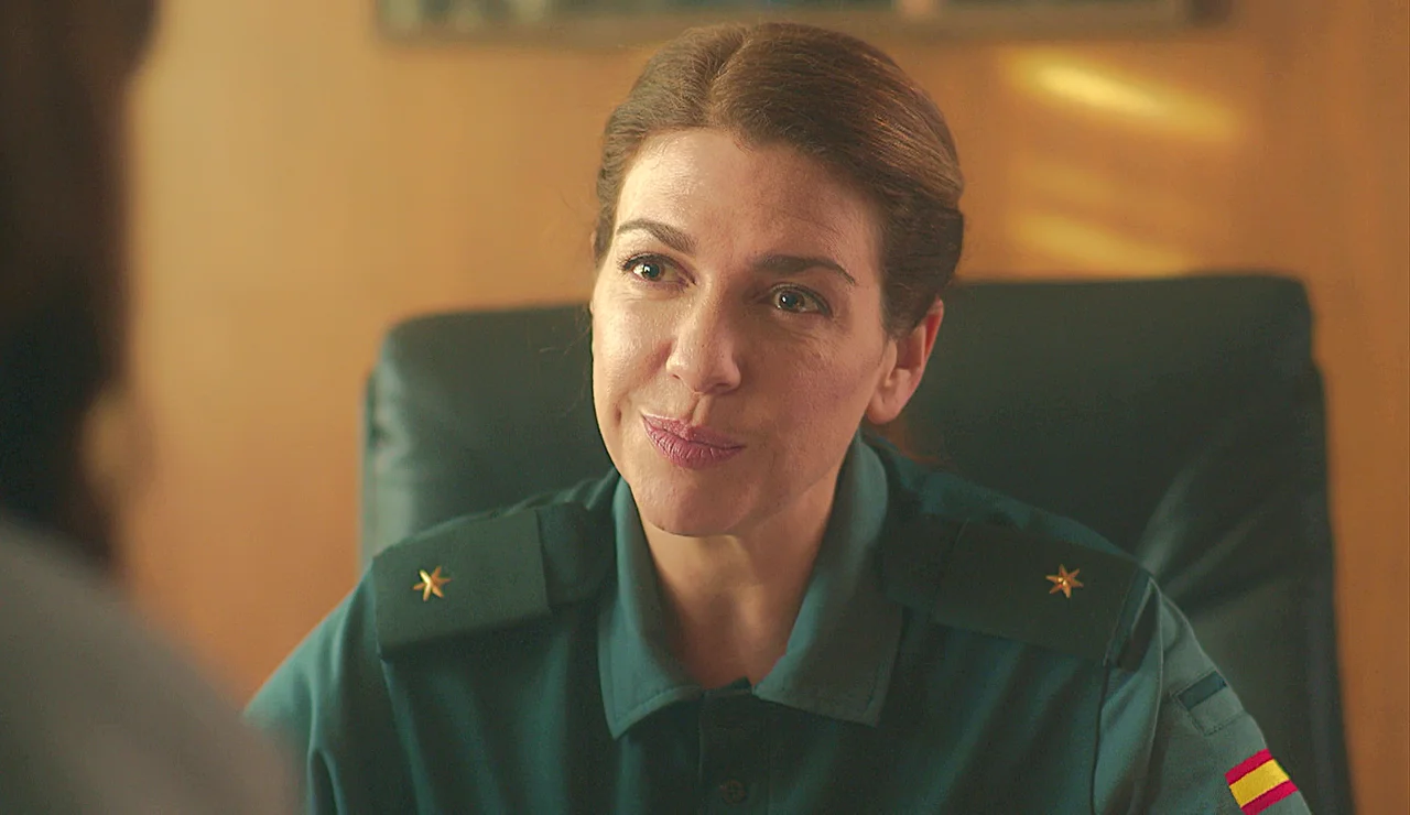 “Es mejor que ocupe su tiempo en otras cosas”: la comandante Serrano pide a Amanda que se tome un descanso