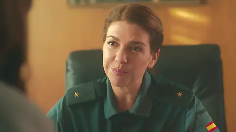 “Es mejor que ocupe su tiempo en otras cosas”: la comandante Serrano pide a Amanda que se tome un descanso “Es mejor que ocupe su tiempo en otras cosas”: la comandante Serrano pide a Amanda que se tome un descanso