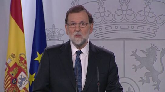 Efem&eacute;rides de hoy 21 de octubre de 2025: El Gobierno de Mariano Rajoy aprueba la aplicaci&oacute;n del art&iacute;culo 155 