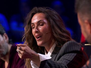 Malú canta en La Voz