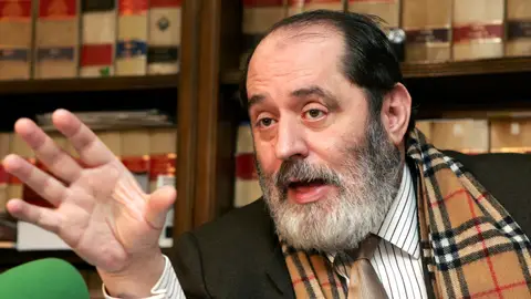 08/03/2005 12:00 (UTC) Crédito: EFE Fuente: EFE Autor: J.C. HIDALGO Temática: Justicia e interior » Poder judicial » Abogado Personajes: JOSE EMILIO RODRIGUEZ MENENDEZ (ABOGADO) El abogado José Emilio Rodríguez Menéndez en una imagen de archivo 08/03/2005 12:00 (UTC) Crédito: EFE Fuente: EFE Autor: J.C. HIDALGO Temática: Justicia e interior » Poder judicial » Abogado Personajes: JOSE EMILIO RODRIGUEZ MENENDEZ (ABOGADO) El abogado José Emilio Rodríguez Menéndez en una imagen de archivo