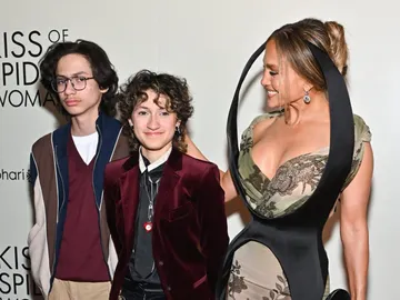Jennifer Lopez y sus hijos Max y Emme Jennifer Lopez y sus hijos Max y Emme