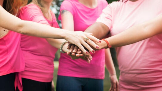 Mujeres unidas contra el c&aacute;ncer de mama