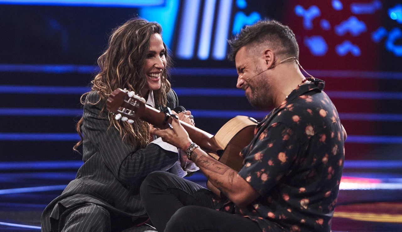 Malú y Pablo emocionan al público uniendo sus voces en el escenario