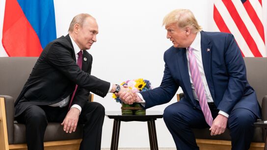 El presidente de Estados Unidos, Donald Trump, y el presidente de Rusia, Vlad&iacute;mir Putin