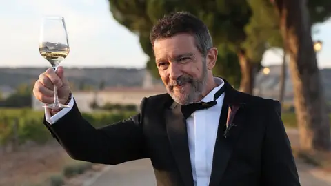 Antonio Banderas en la boda de su hija Stella del Carmen Antonio Banderas en la boda de su hija Stella del Carmen