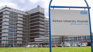Captura de pantalla del Hospital de Aintree, Liverpool