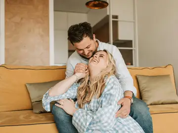 AXA Legado Activo: Proteger tu futuro y ahorrar nunca fue tan simple AXA Legado Activo: Proteger tu futuro y ahorrar nunca fue tan simple