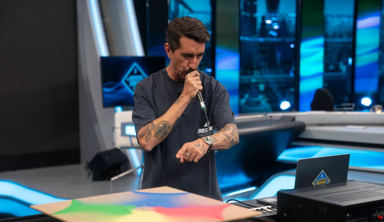 Marron hace visibles las ondas sonoras... ¡y a todo color!: sorprende a Taburete con las figuras de Chladni