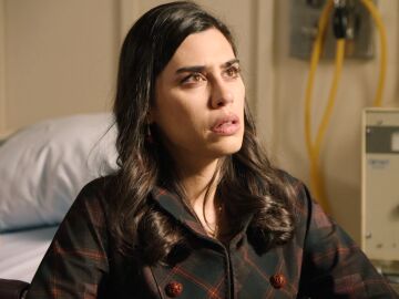 María le desvela a Luz que ha sentido calambres en las piernas... ¿qué pretende?