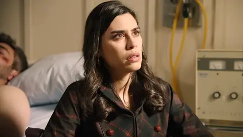 María le desvela a Luz que ha sentido calambres en las piernas... ¿qué pretende? María le desvela a Luz que ha sentido calambres en las piernas... ¿qué pretende?