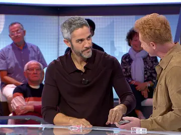 La magia con la que Yunke sorprende a Roberto Leal en Pasapalabra: ¡de altos vuelos! La magia con la que Yunke sorprende a Roberto Leal en Pasapalabra: ¡de altos vuelos!