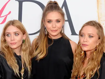 Elizabeth Olsen, Ashley Olsen y Mary Kate Olsen Elizabeth Olsen, Ashley Olsen y Mary Kate Olsen