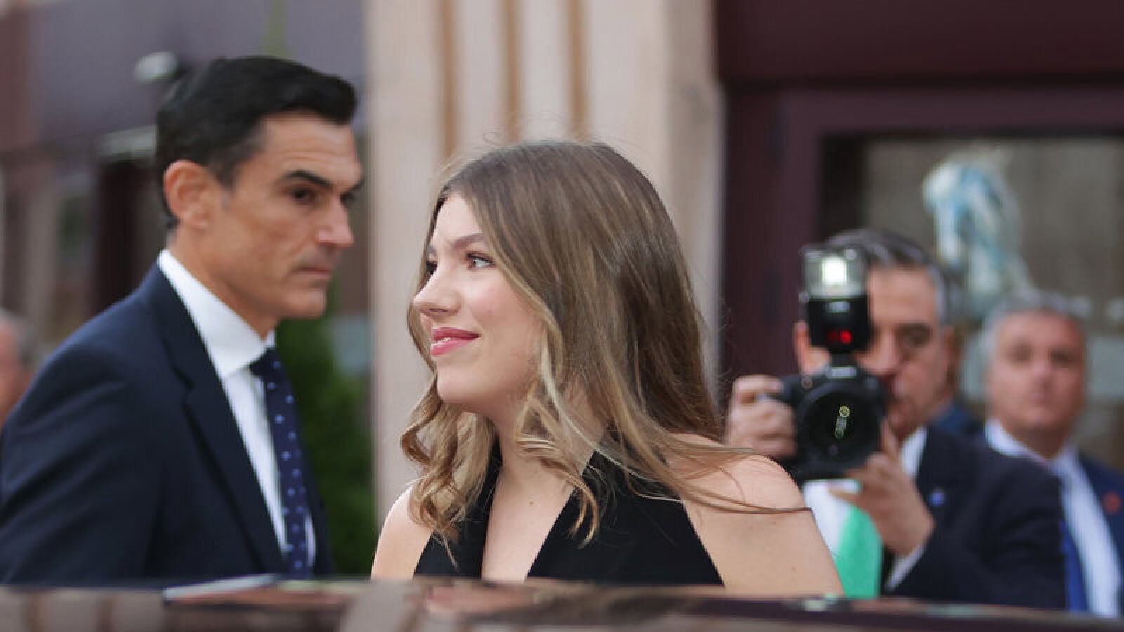 La infanta Sofía arriesga con un mono de espalda al aire para el concierto de los Premios Princesa de Asturias