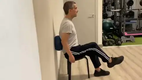 Mario Tubío haciendo ejercicios Mario Tubío haciendo ejercicios