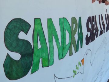 El alumnado de Gelves se concentra en memoria de Sandra Peña 