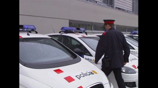 Efem&eacute;rides de hoy 1 de noviembre de 2025: Los Mossos d'Esquadra asumen la seguridad Barcelona
