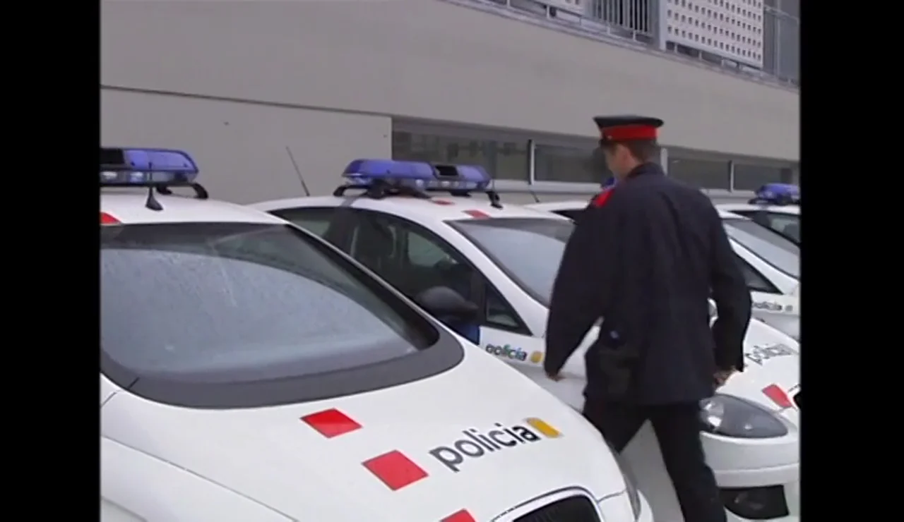 Efemérides de hoy 1 de noviembre de 2025: Los Mossos d'Esquadra asumen la seguridad Barcelona