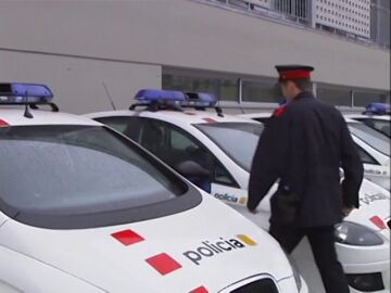 Efem&eacute;rides de hoy 1 de noviembre de 2025: Los Mossos d'Esquadra asumen la seguridad Barcelona