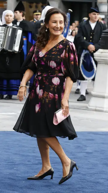 El look de Paloma Rocasolano, la madre de la reina Letizia El look de Paloma Rocasolano, la madre de la reina Letizia