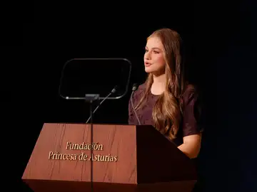 La princesa Leonor llama a "salir de la trinchera" y volver "al respeto por quienes piensan diferente" La princesa Leonor llama a "salir de la trinchera" y volver "al respeto por quienes piensan diferente"